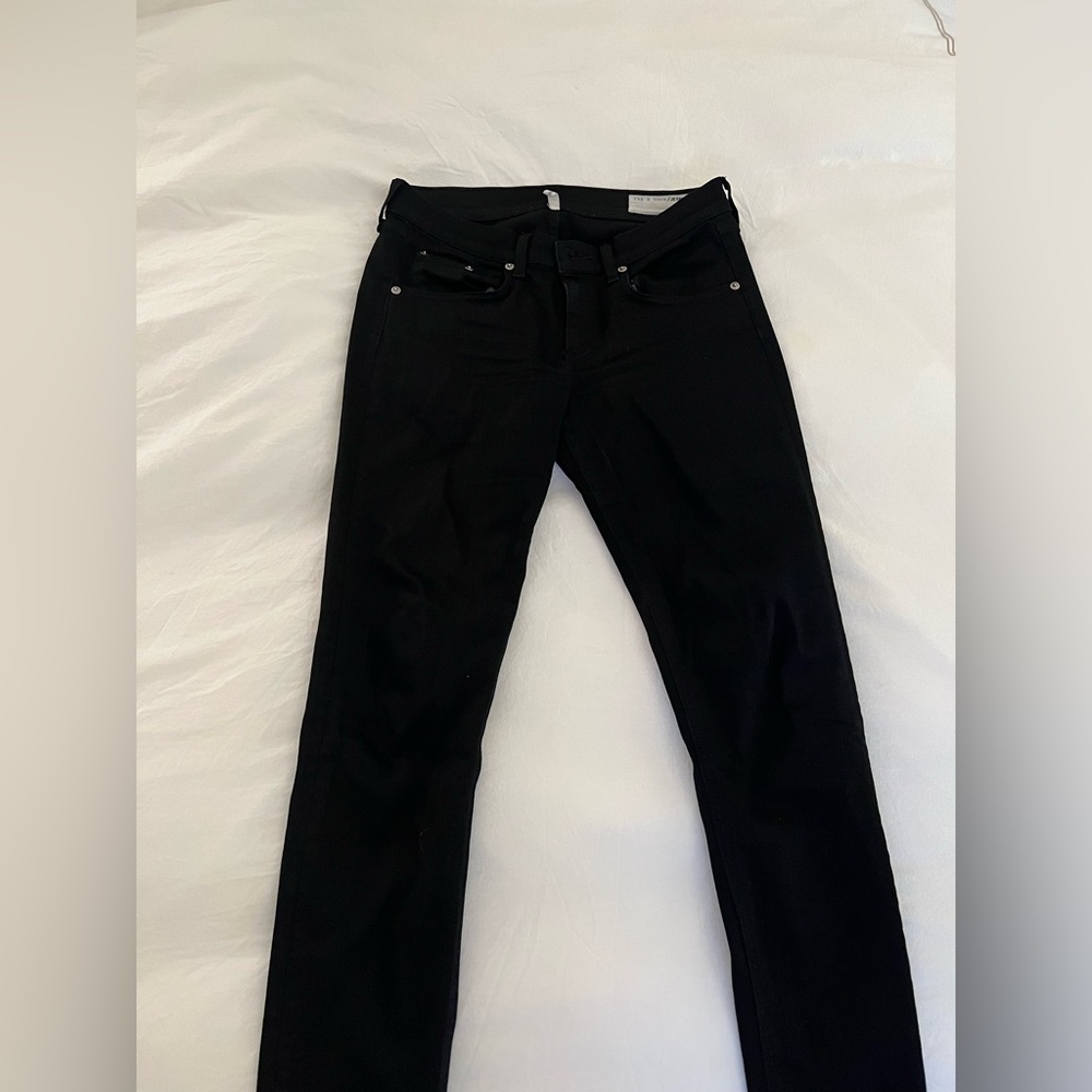 Black Women’s Rag & Bone Skinny jeans, size 27